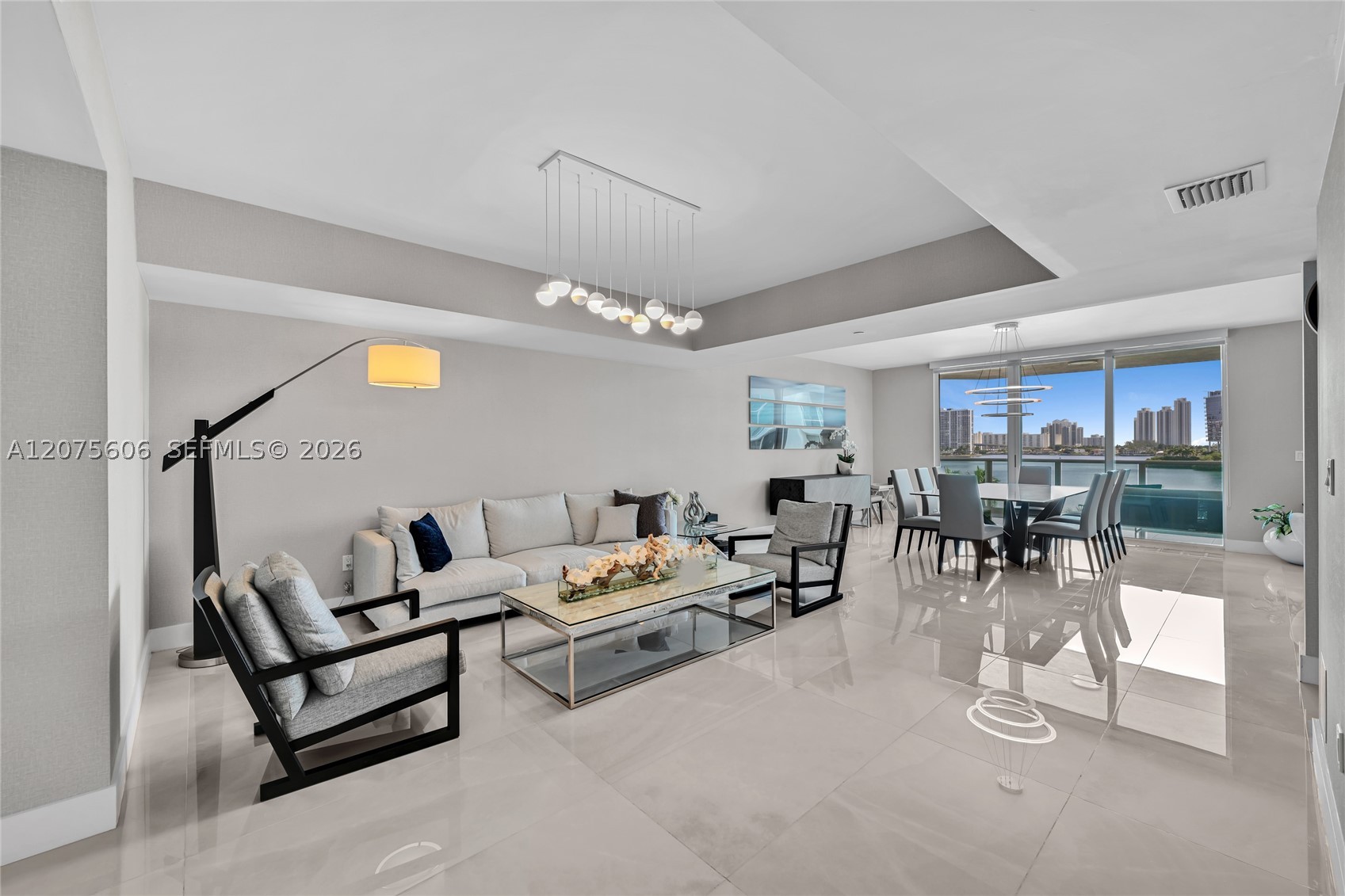 Aventura photo 5