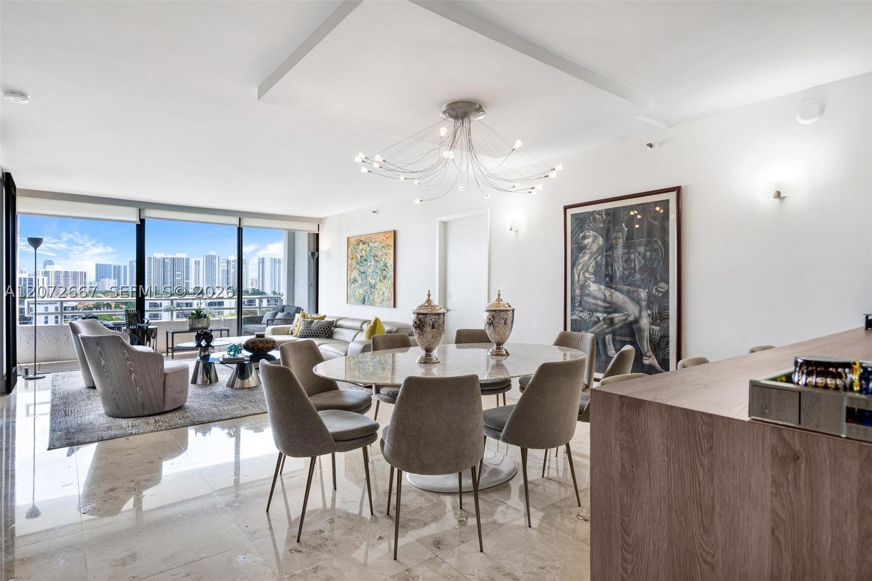 Aventura photo 2