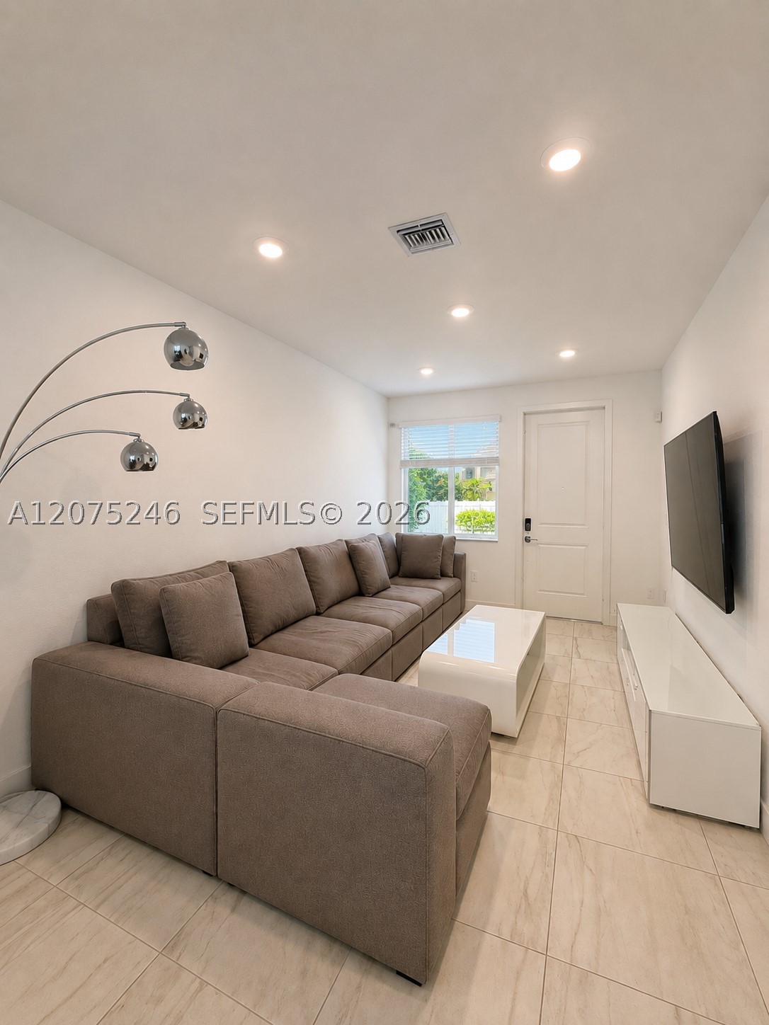 Pembroke Pines photo 2