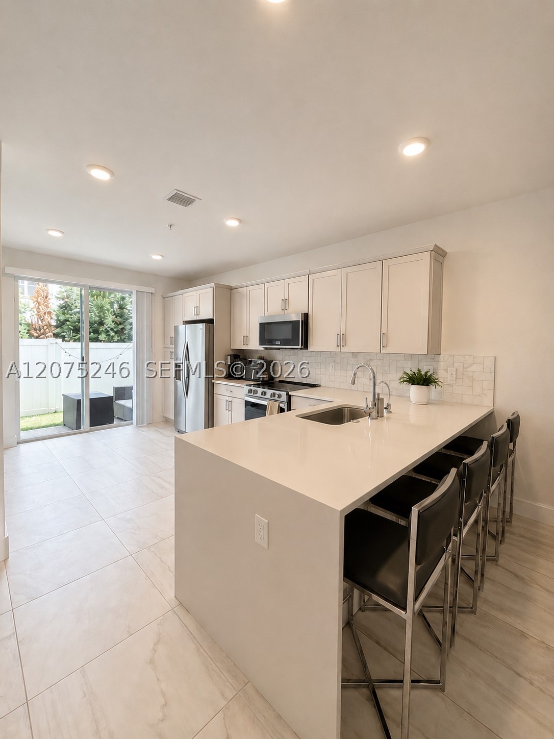 Pembroke Pines photo 4