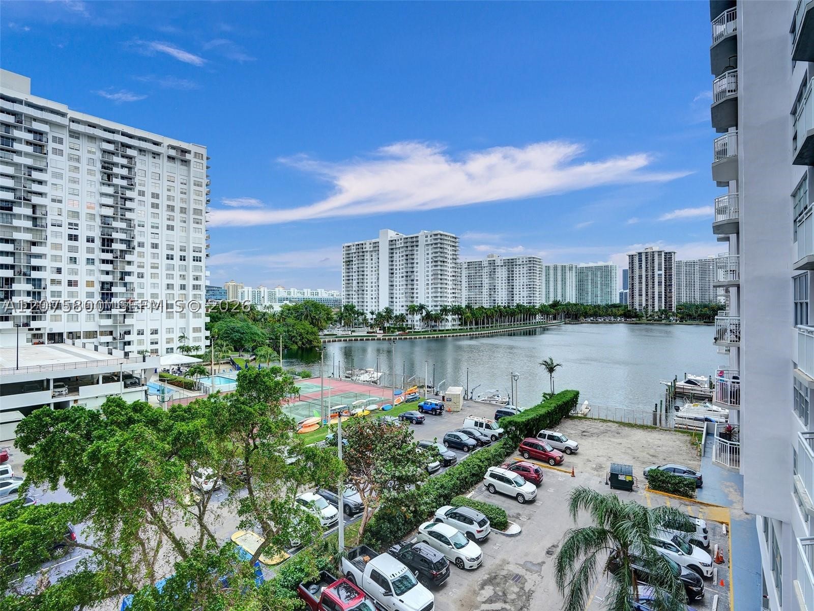 Aventura photo 3