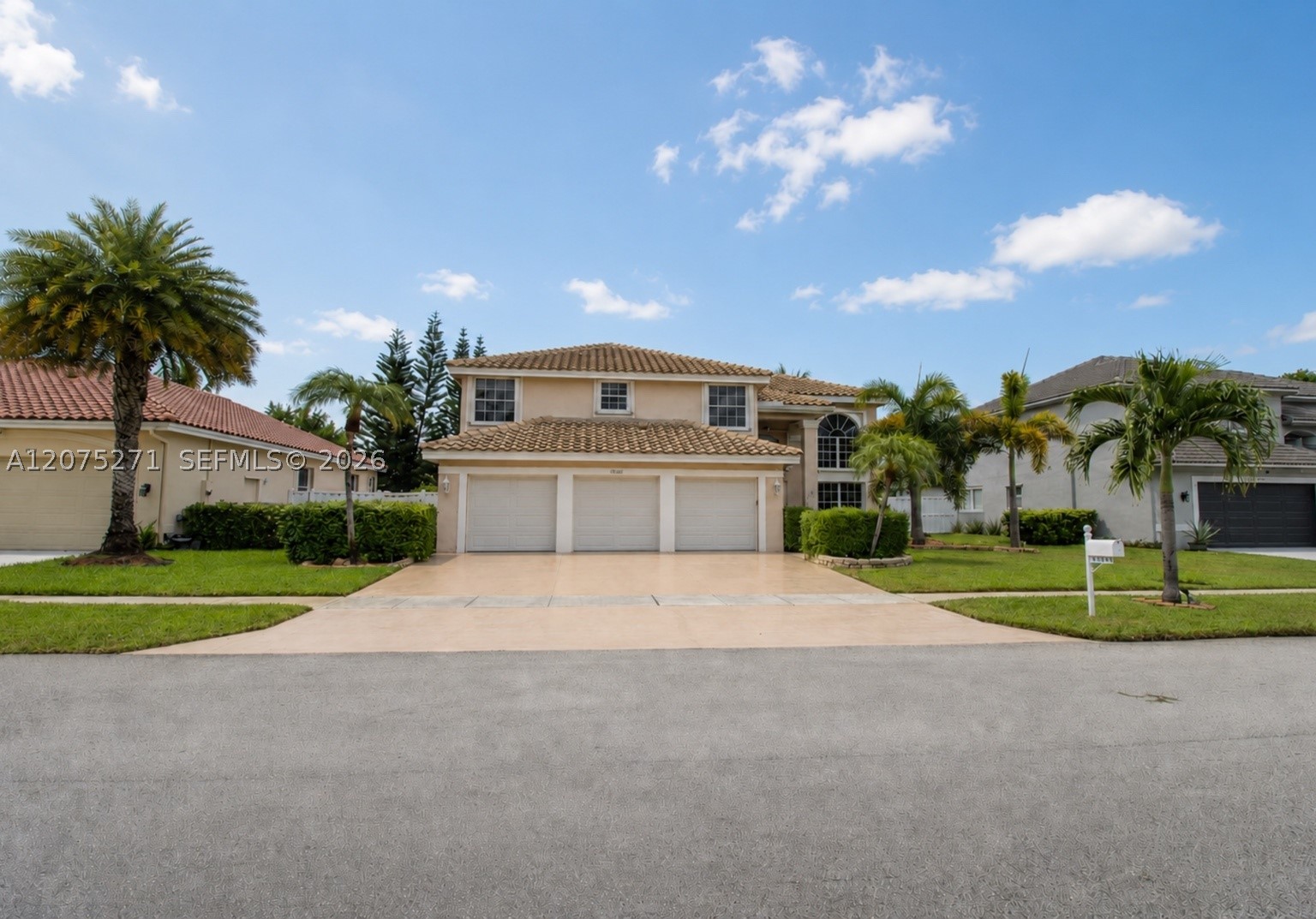 Pembroke Pines photo 2