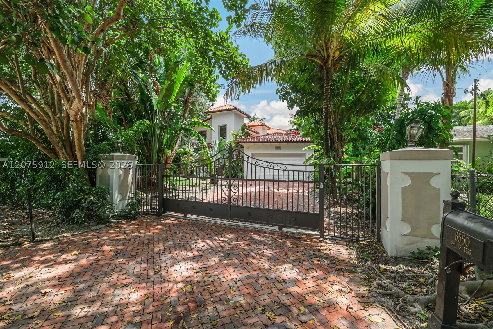 South Miami photo 2