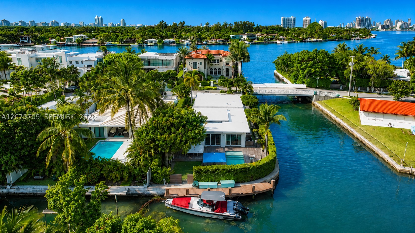 Miami Beach photo 2