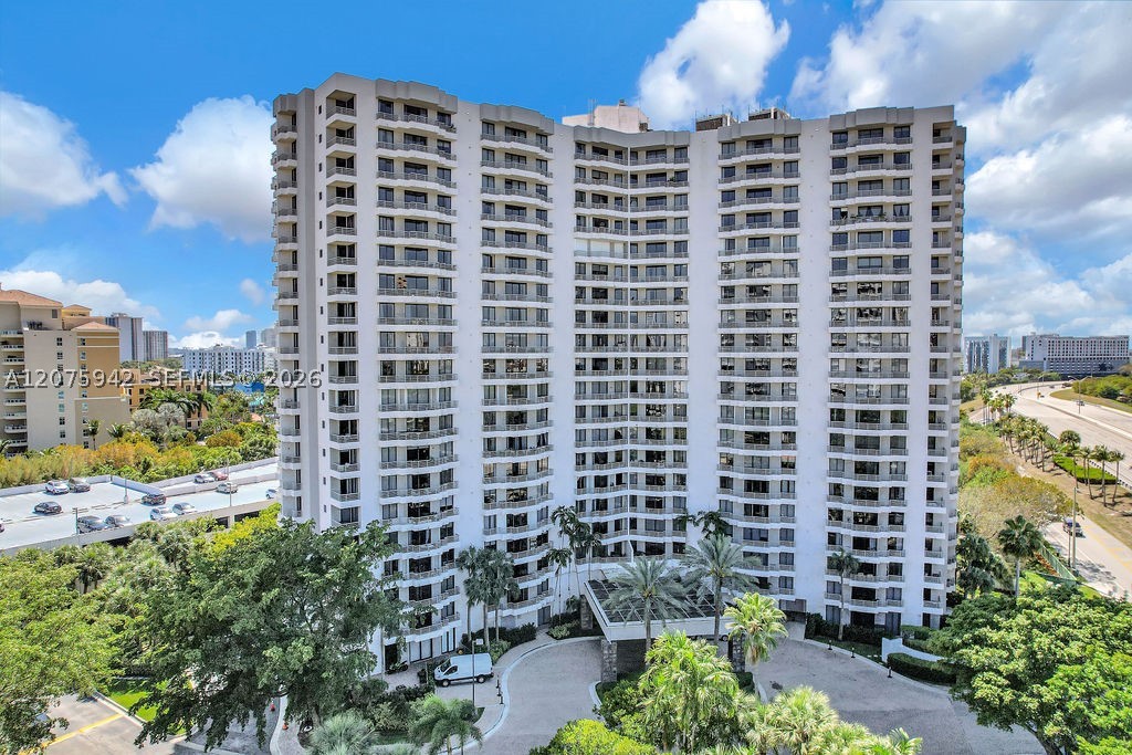 Aventura photo 5