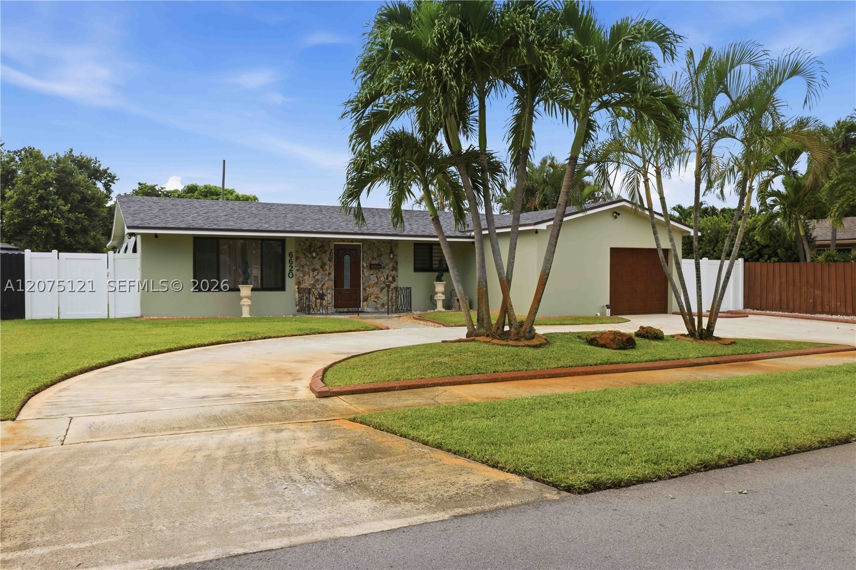 Pembroke Pines photo 5