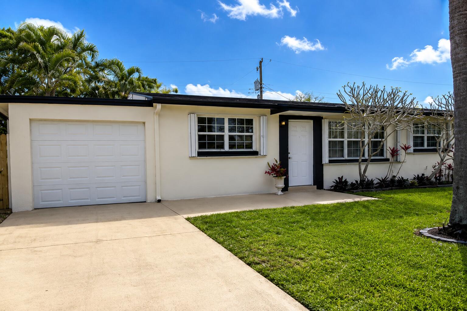 Palm Beach Gardens photo 2