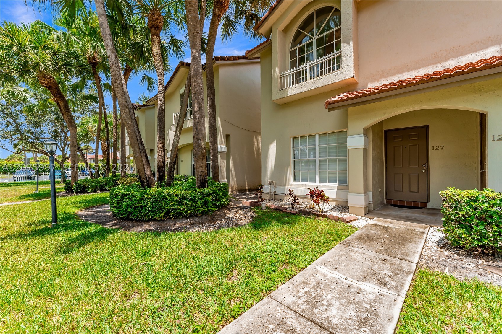 Pembroke Pines photo 2