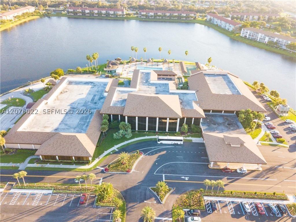 Pembroke Pines photo 1