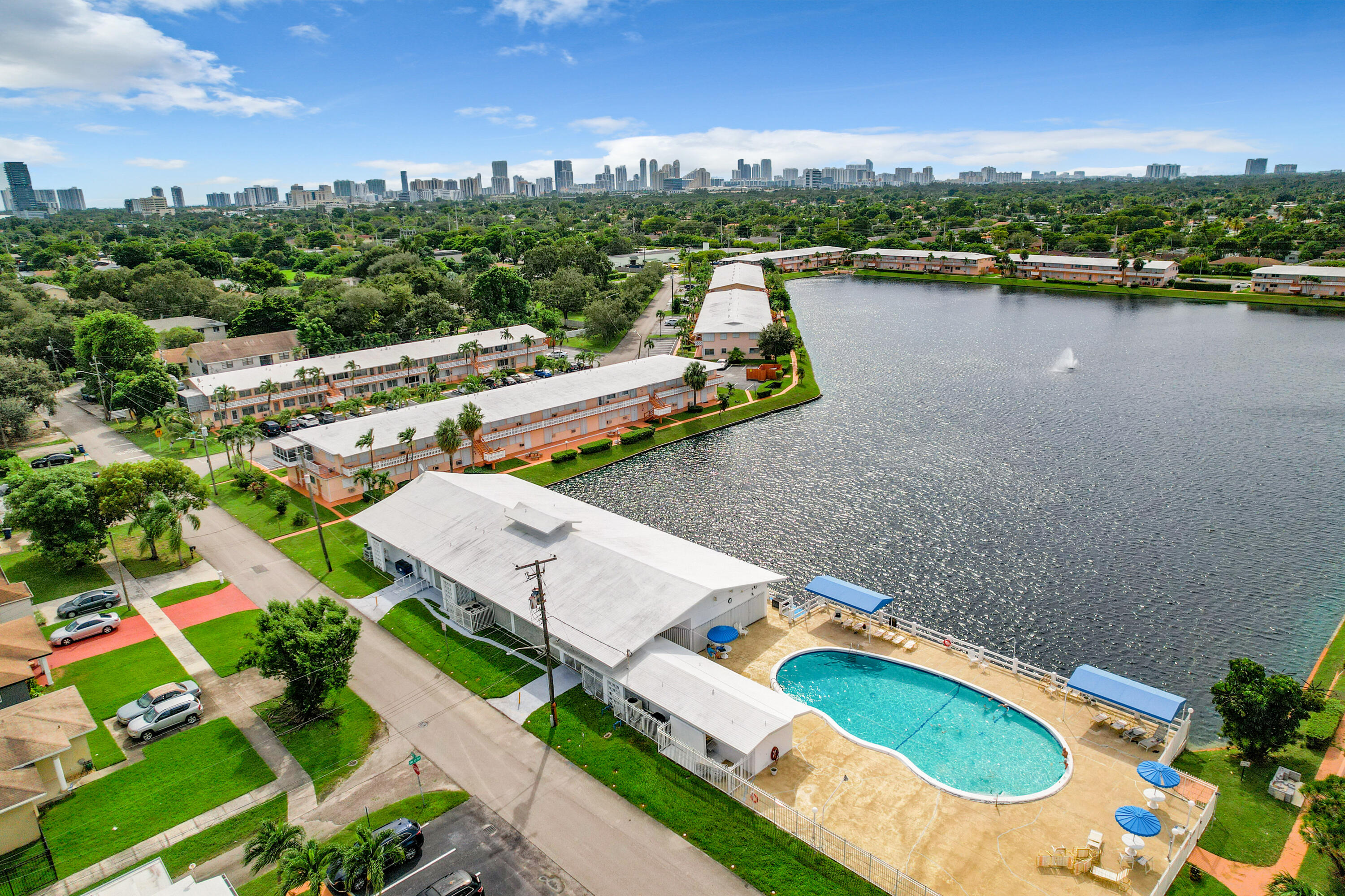 Hallandale Beach photo 1
