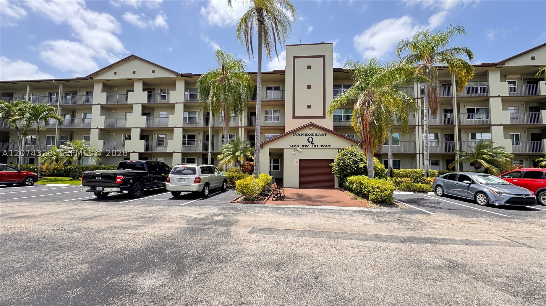 Pembroke Pines photo 1