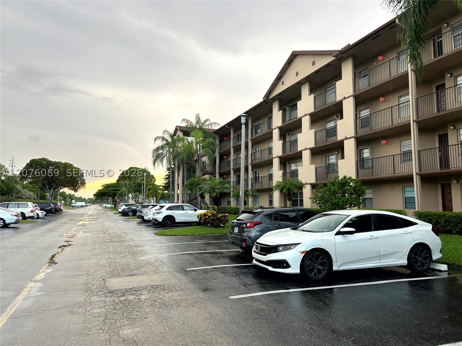 Pembroke Pines photo 3