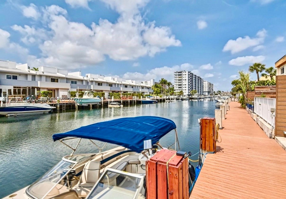 North Miami Beach photo 5