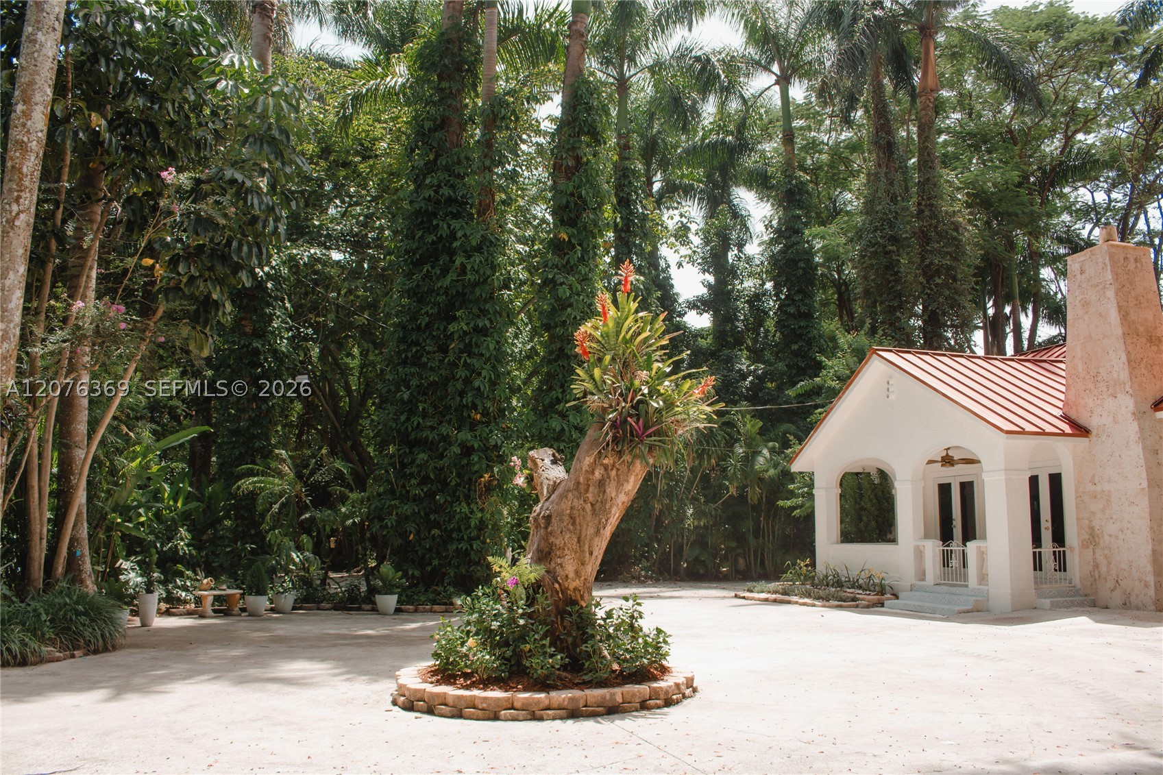 Homestead photo 5