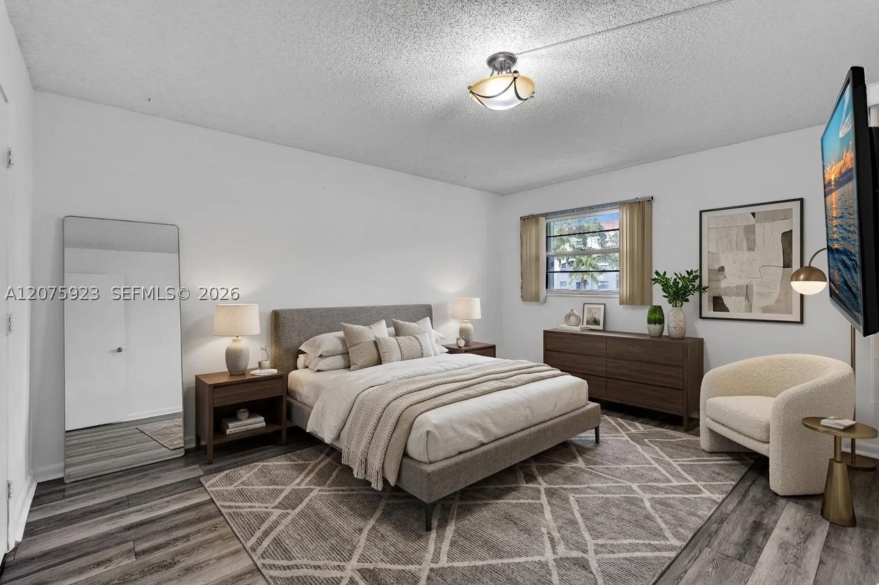 Pembroke Pines photo 5