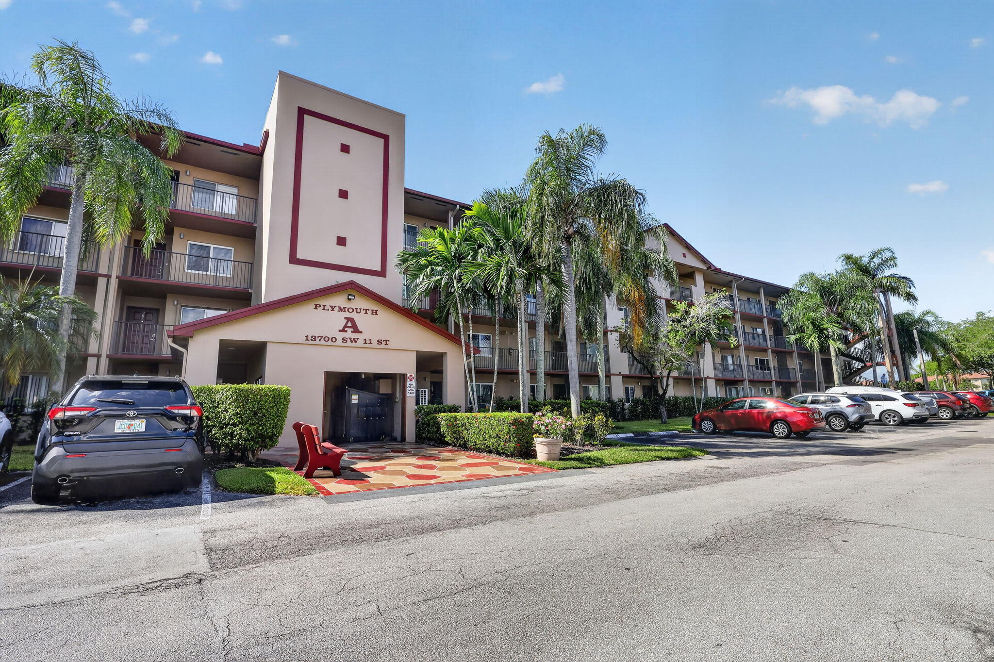 Pembroke Pines photo 2