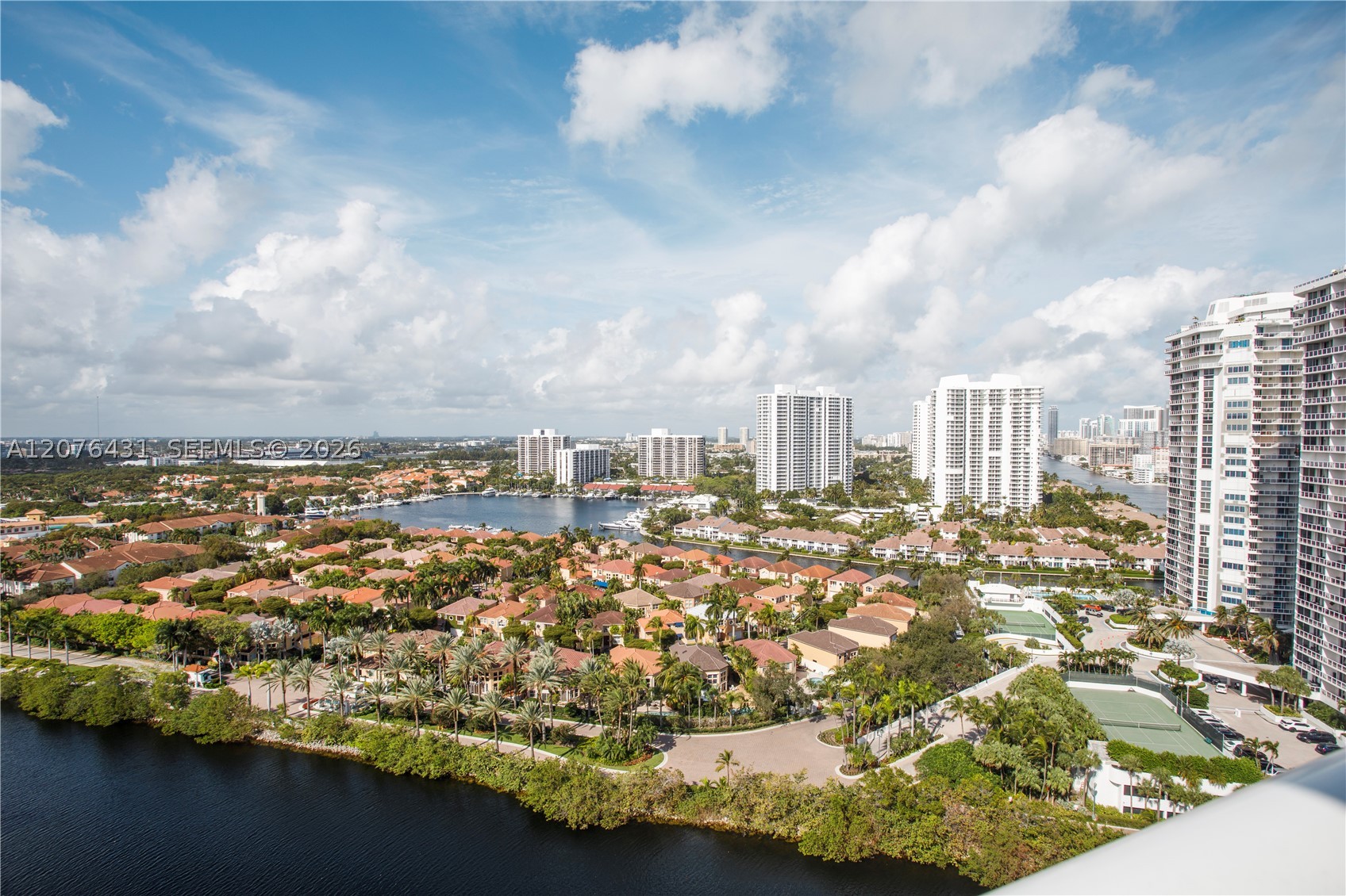 Aventura photo 1