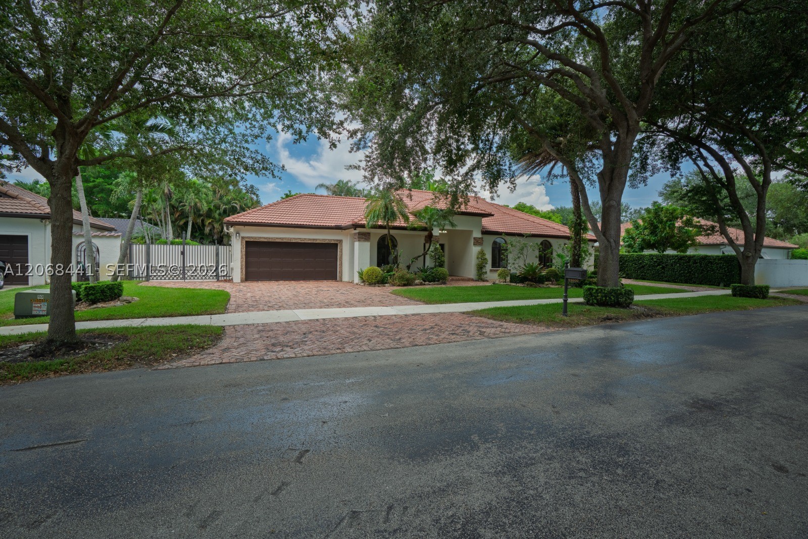 Miami Lakes photo 4