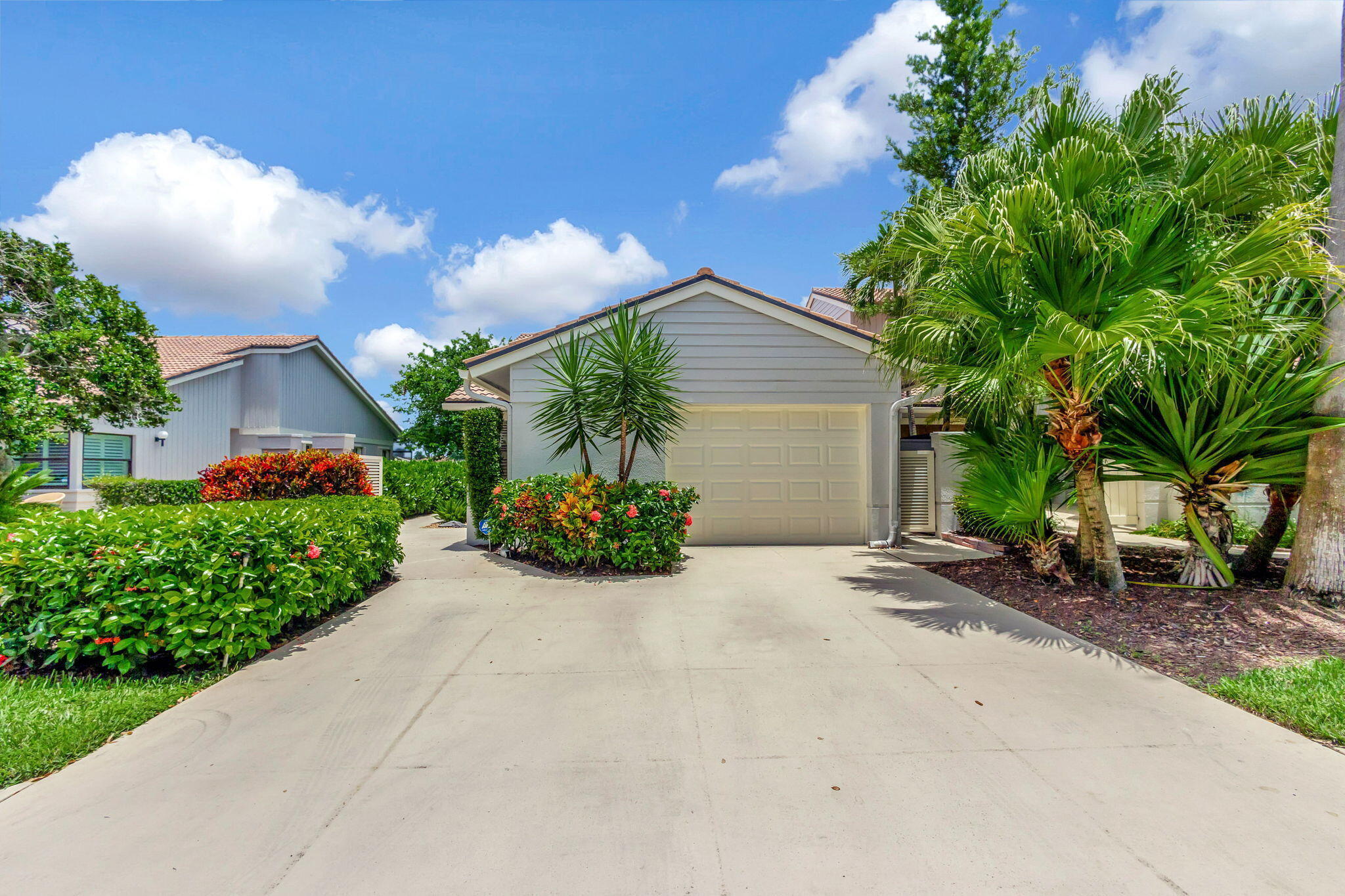 Palm Beach Gardens photo 3