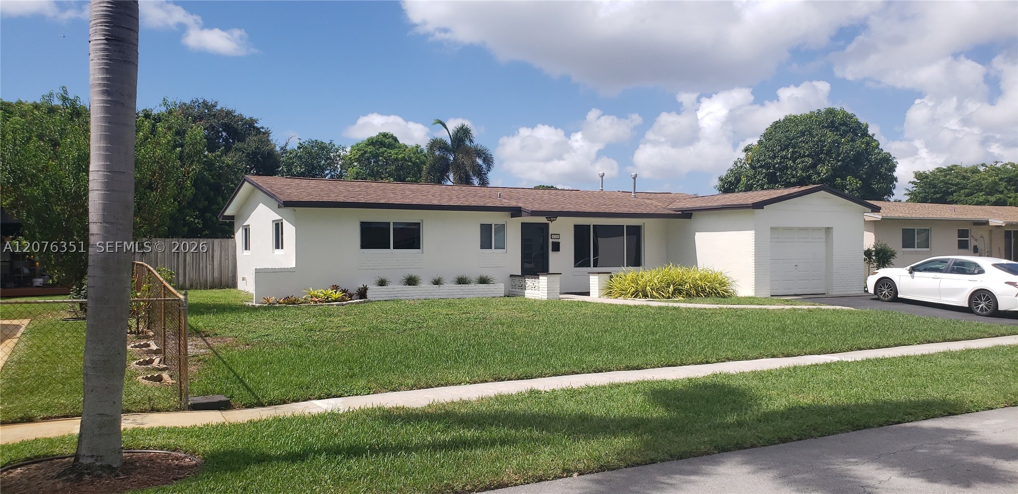 Pembroke Pines photo 5