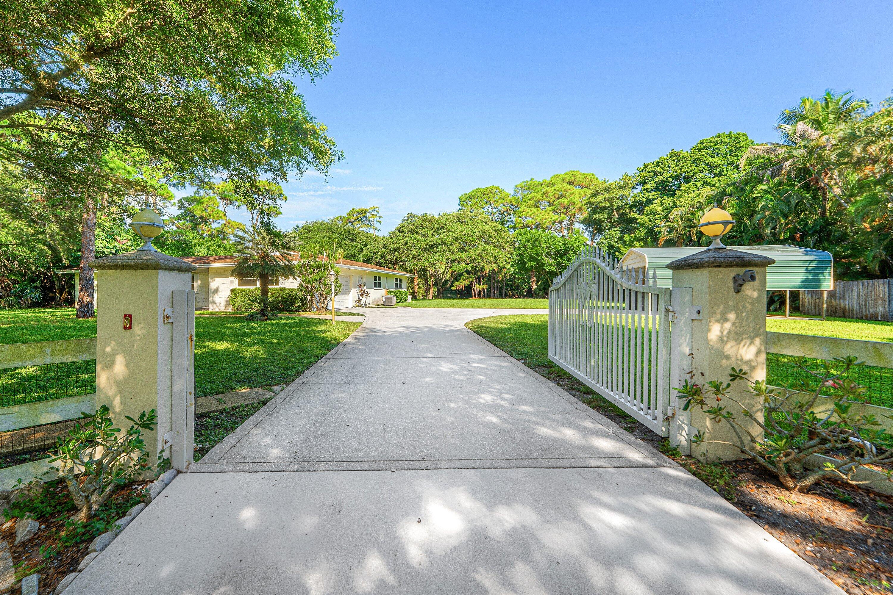 Palm Beach Gardens photo 2