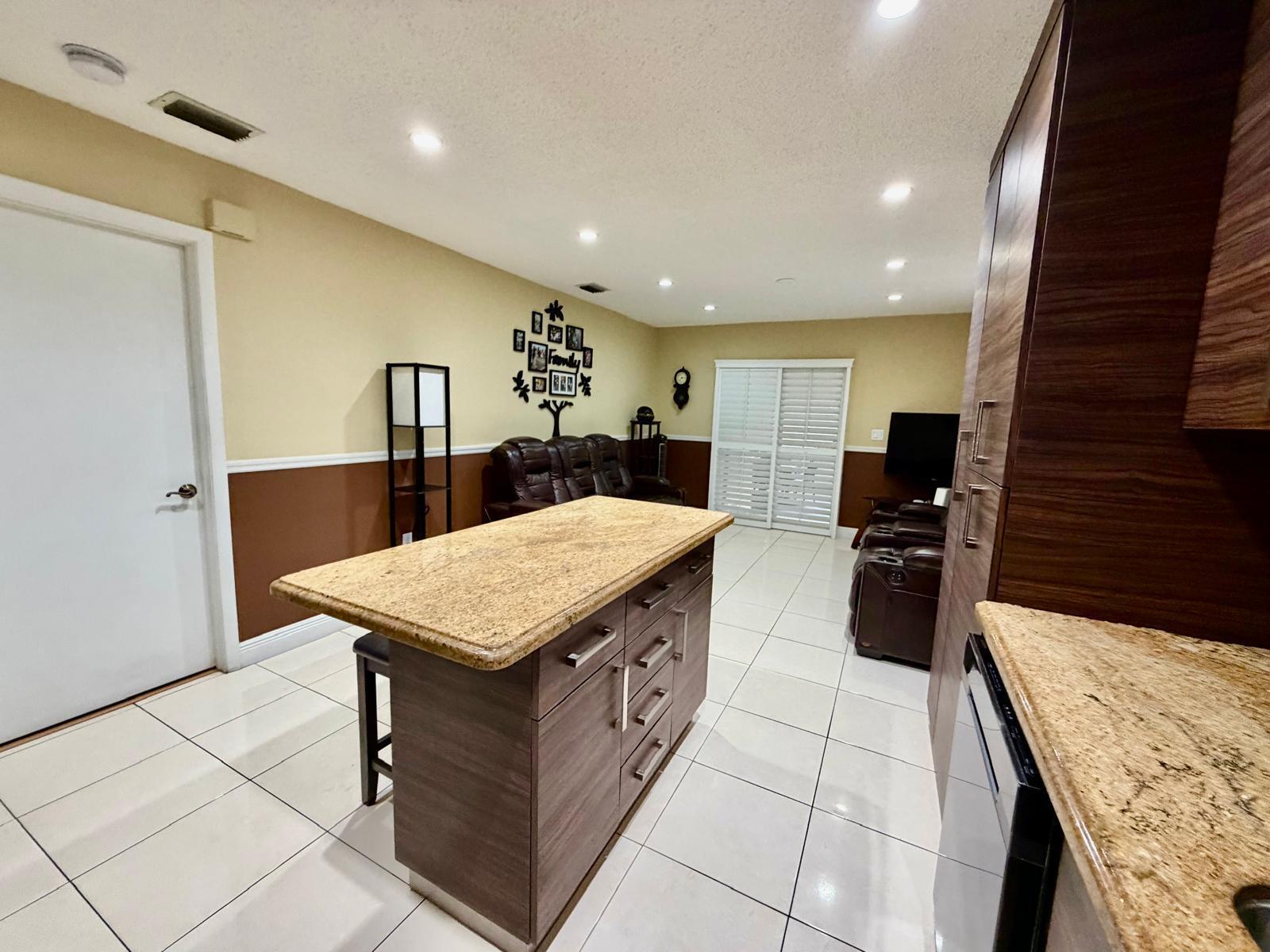 Hialeah photo 4