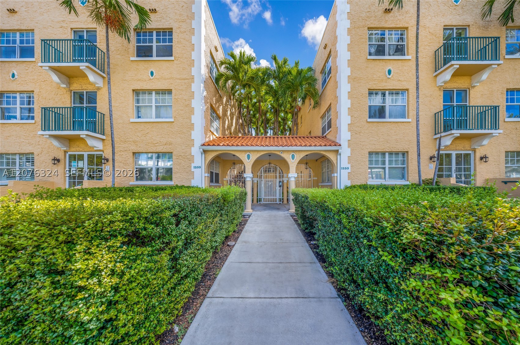 Miami Beach photo 1