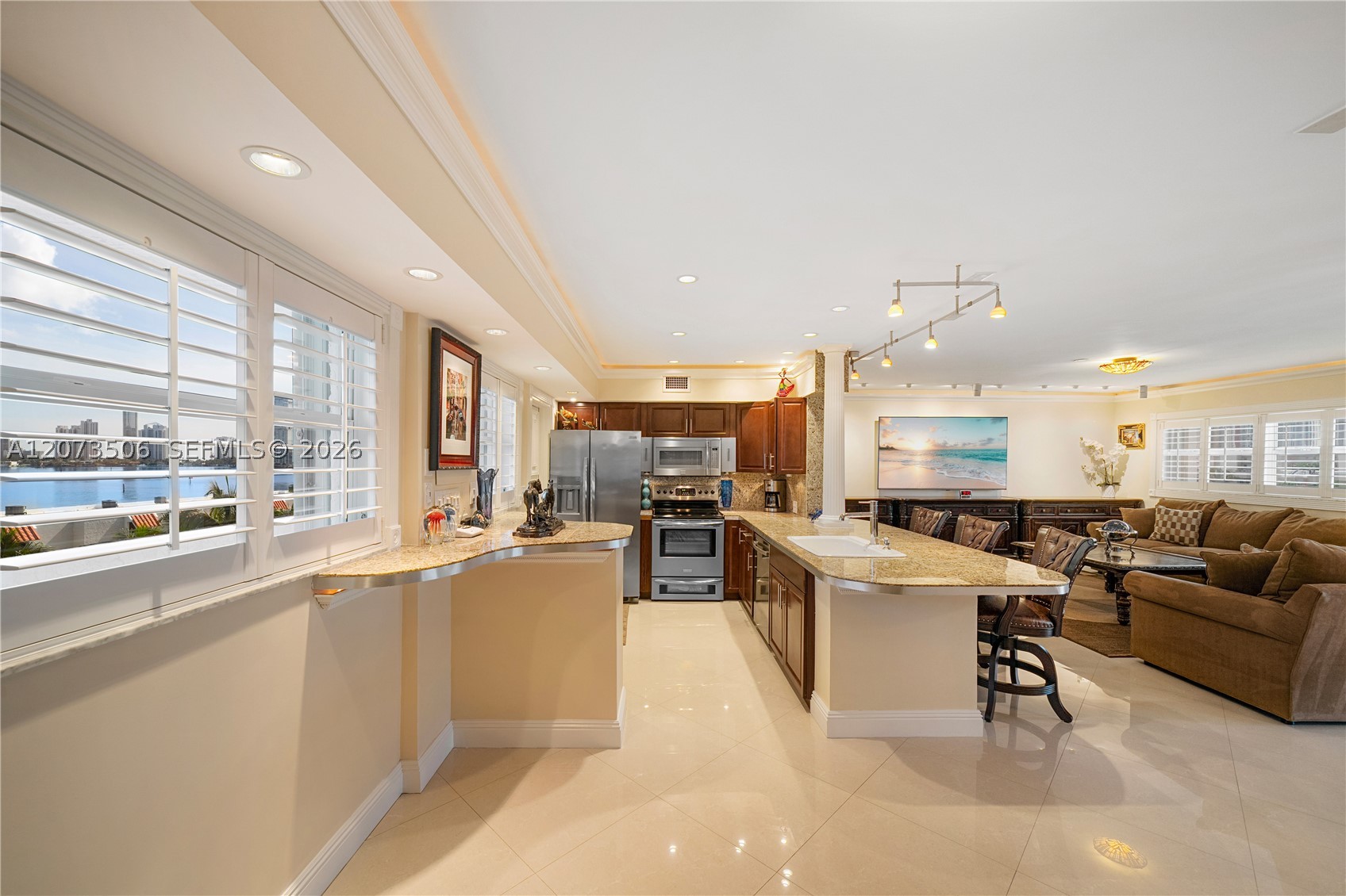North Miami Beach photo 5