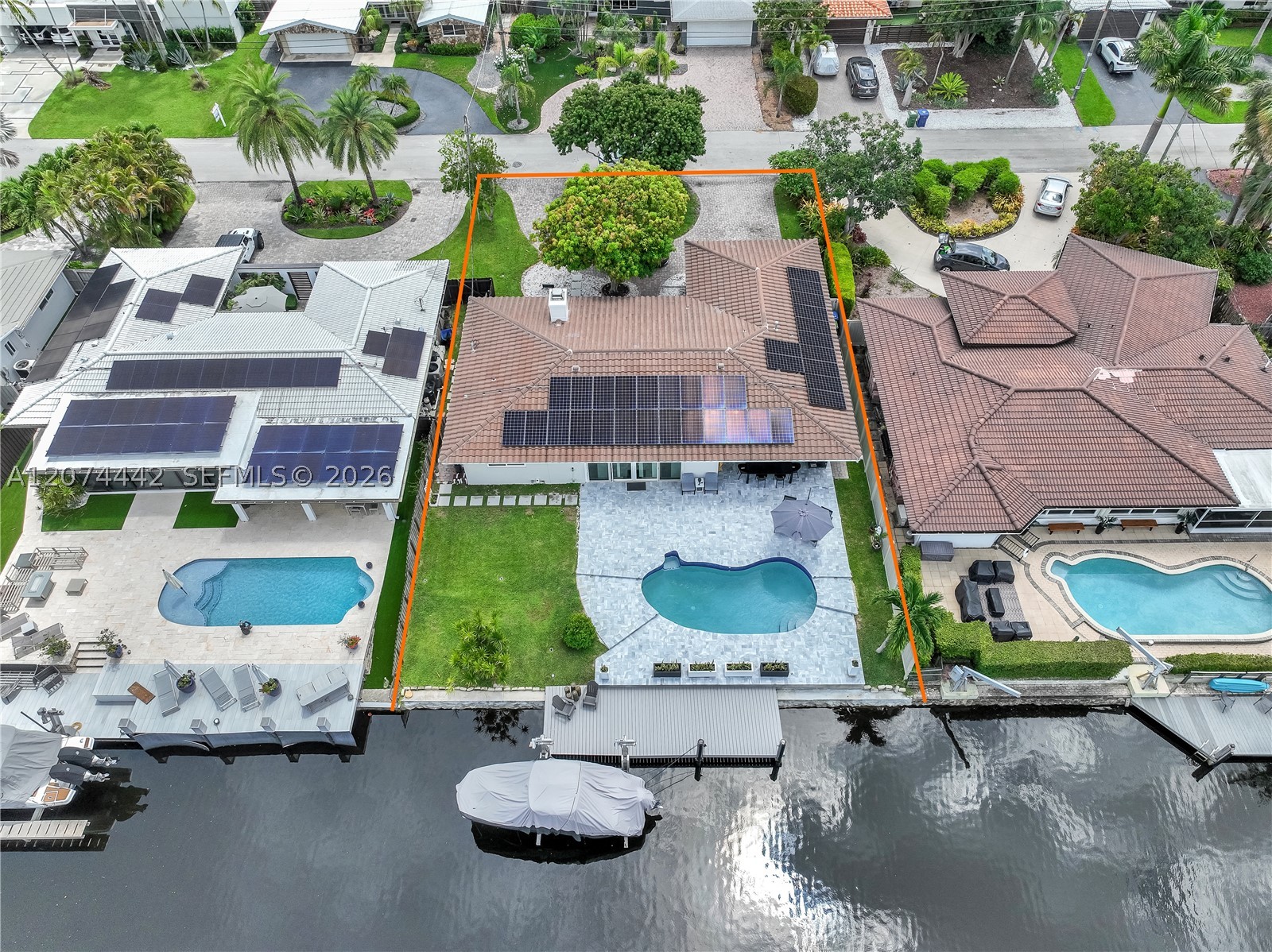 Wilton Manors photo 3