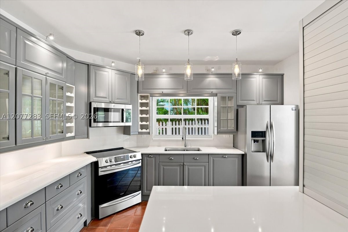 South Miami photo 4