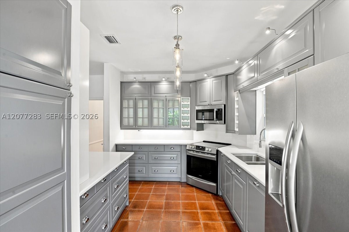 South Miami photo 5