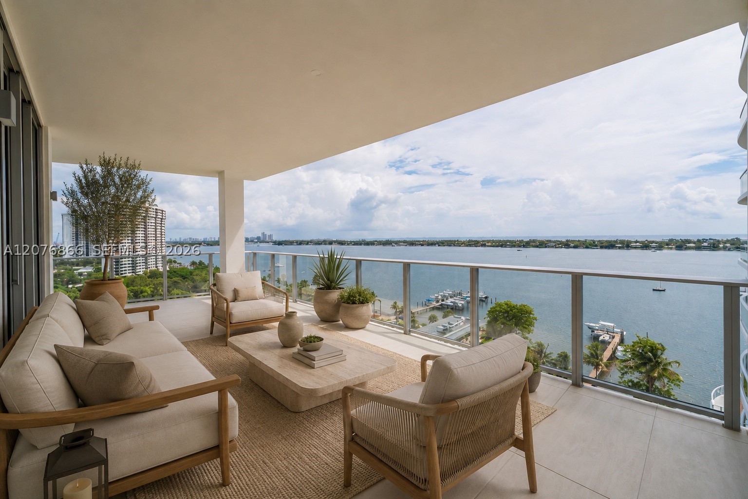 Palm Beach photo 1