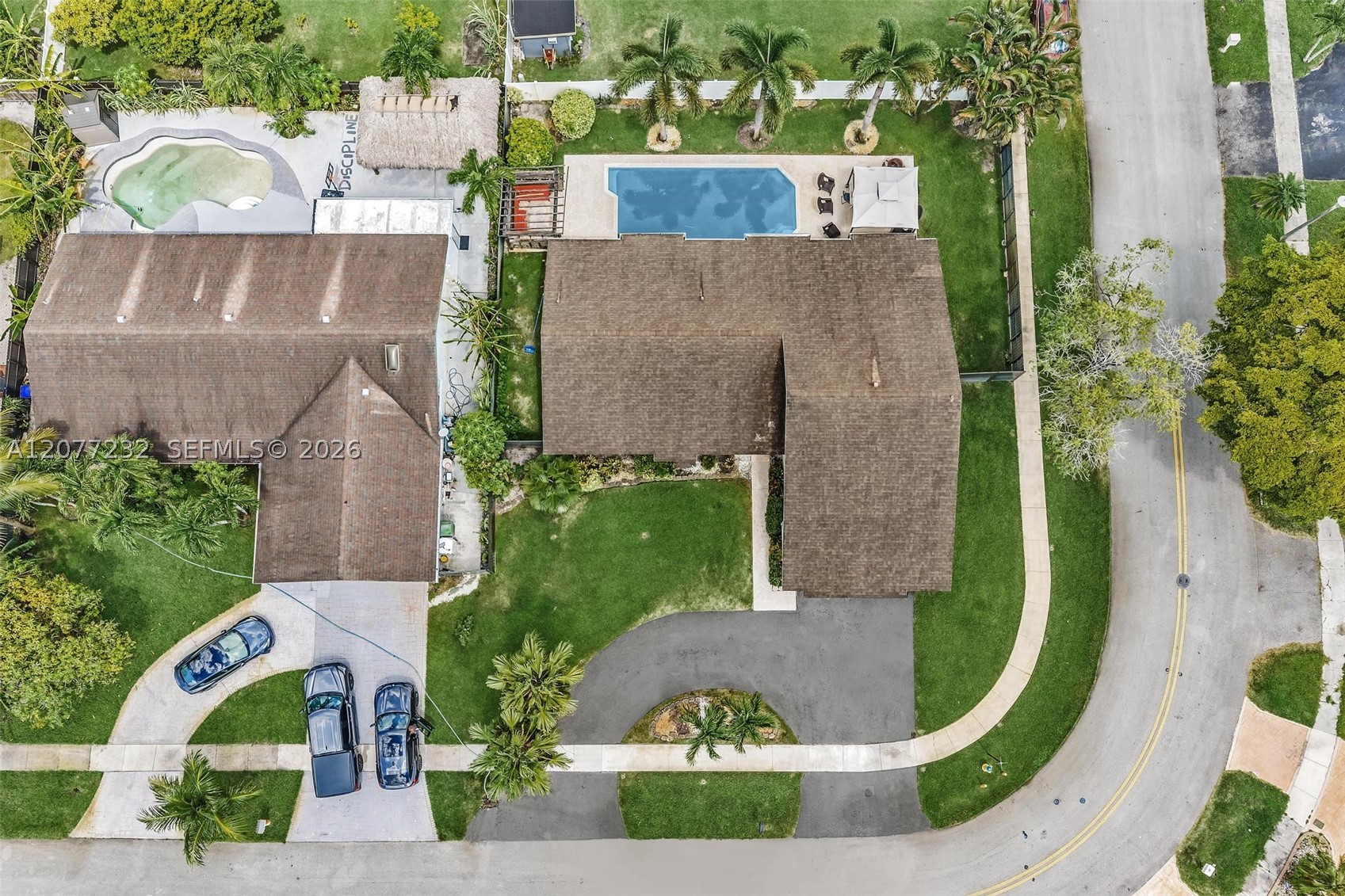 Pembroke Pines photo 2