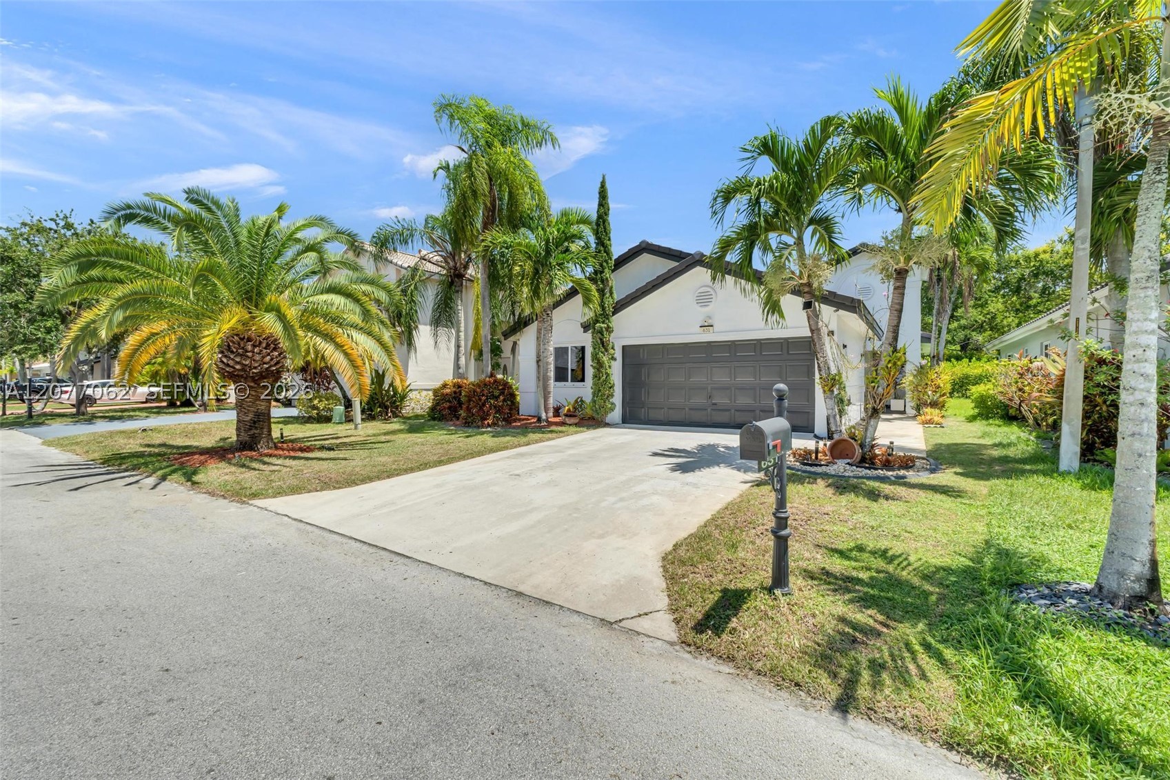 Pembroke Pines photo 2
