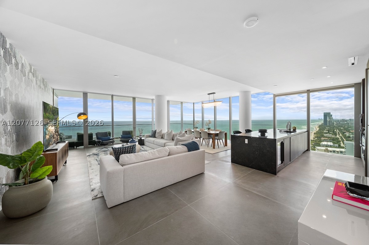 Hallandale Beach photo 1