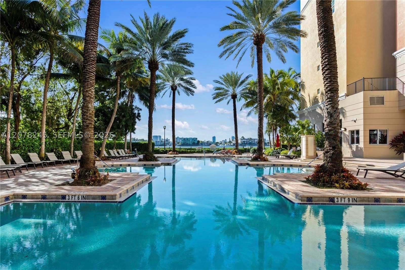 Sunny Isles Beach photo 1