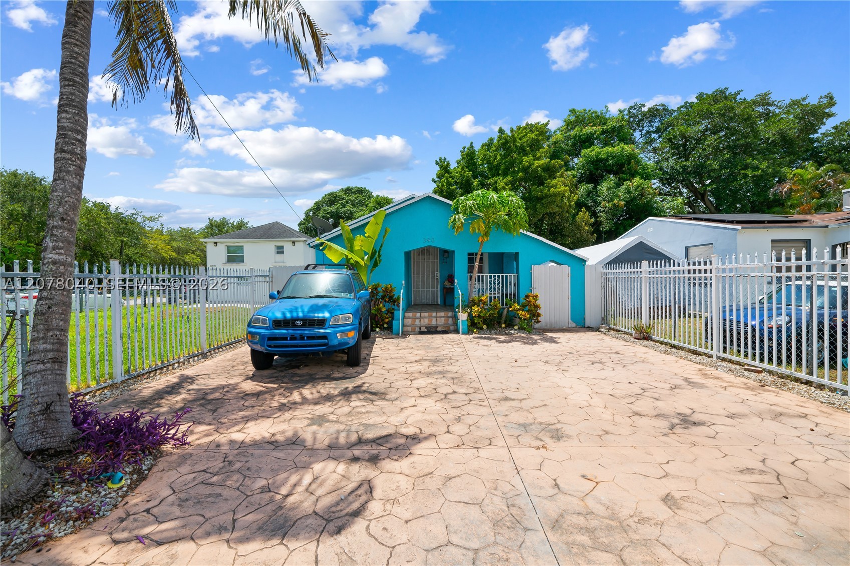 North Miami photo 4