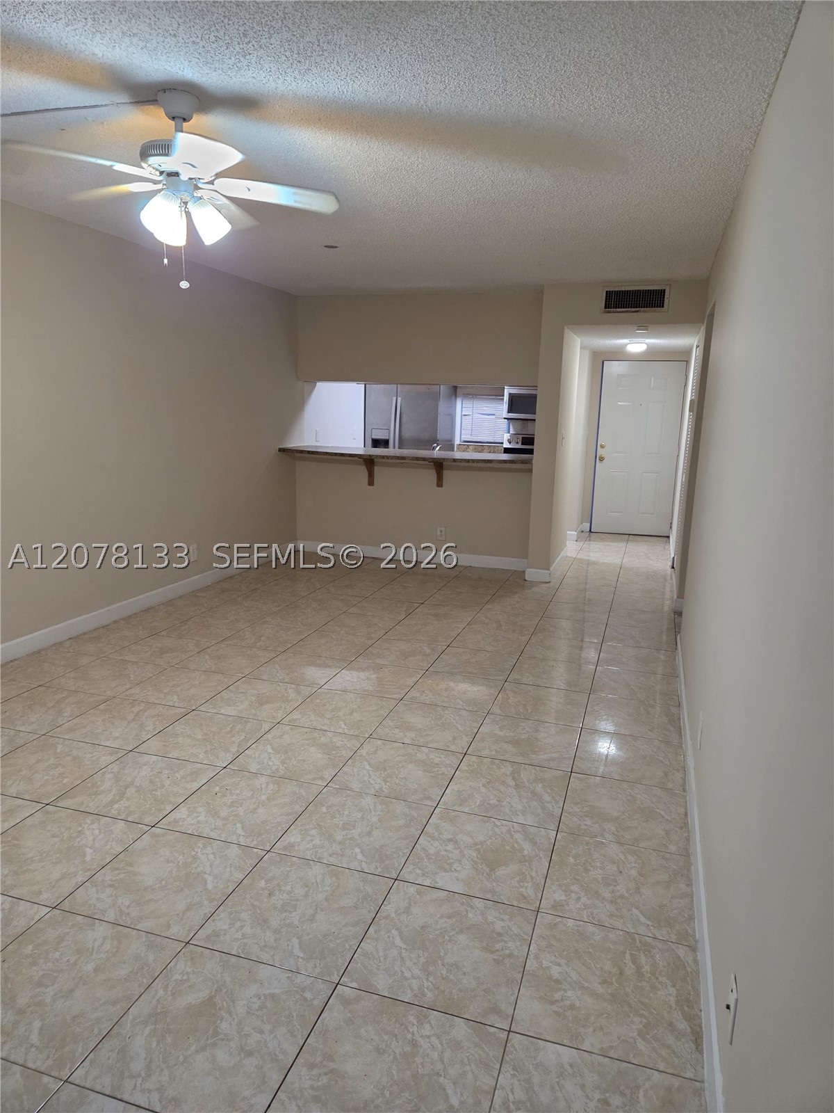 Miramar photo 3