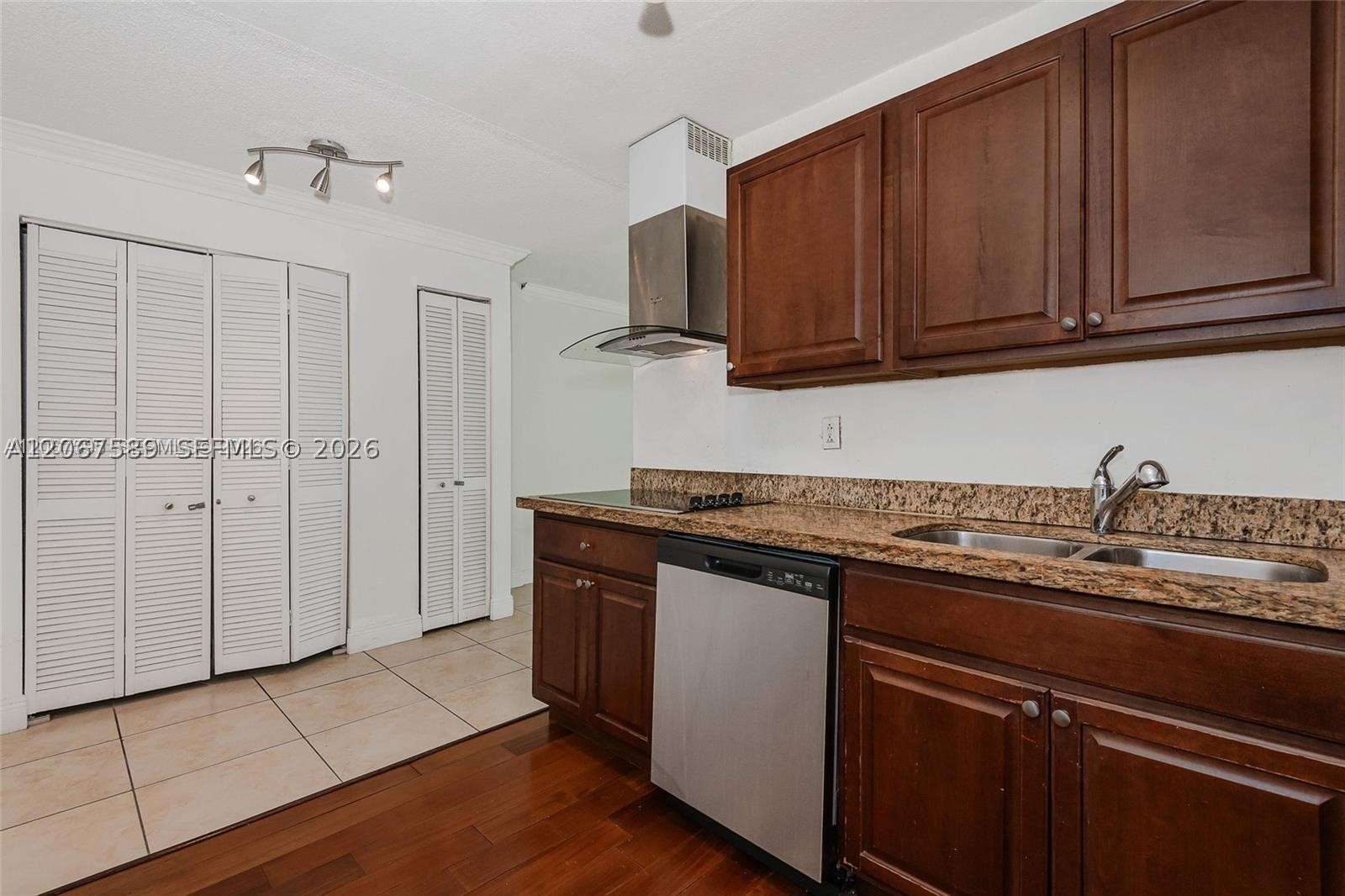 North Miami photo 5
