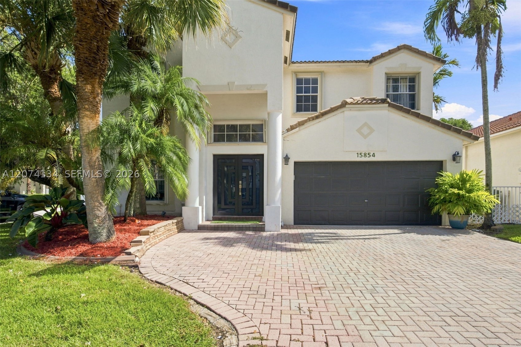 Pembroke Pines photo 1