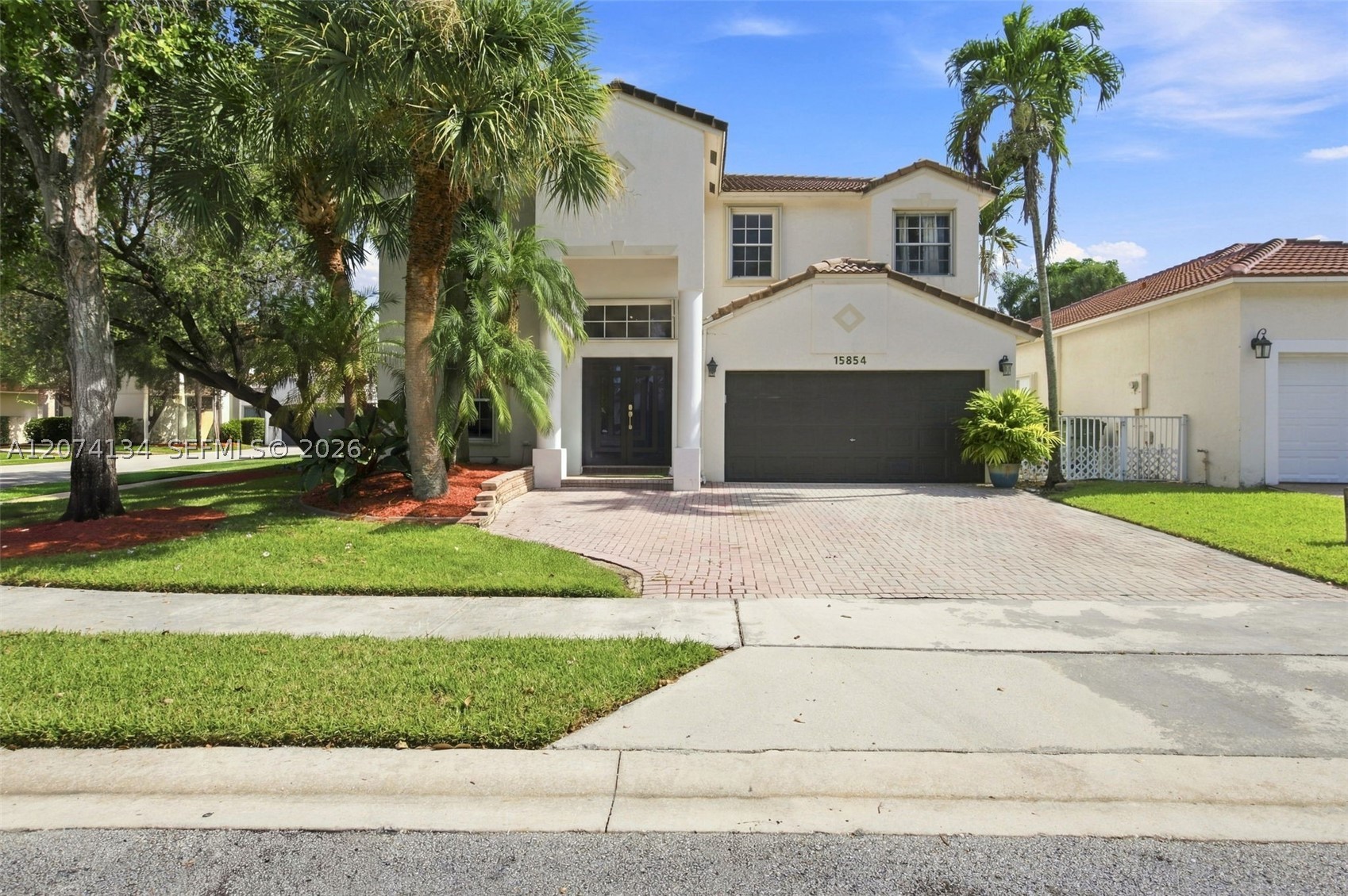 Pembroke Pines photo 2