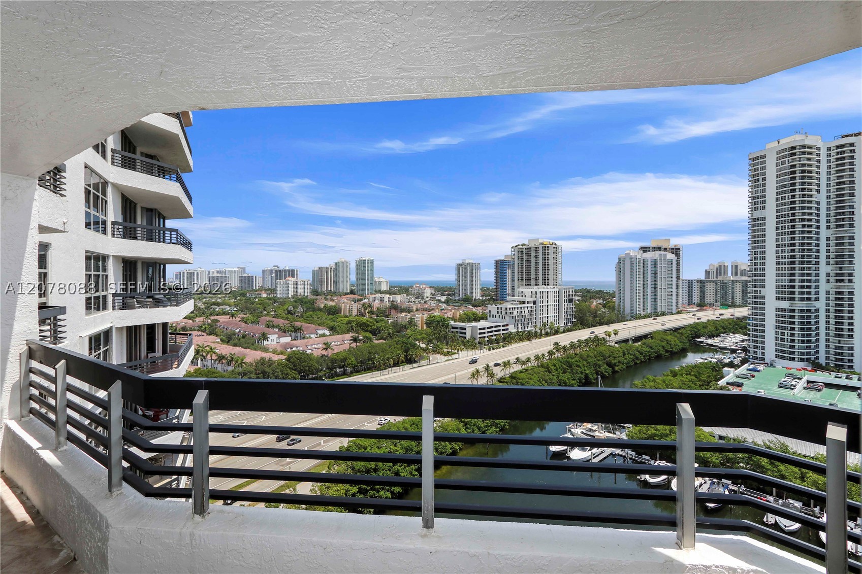 Aventura photo 1