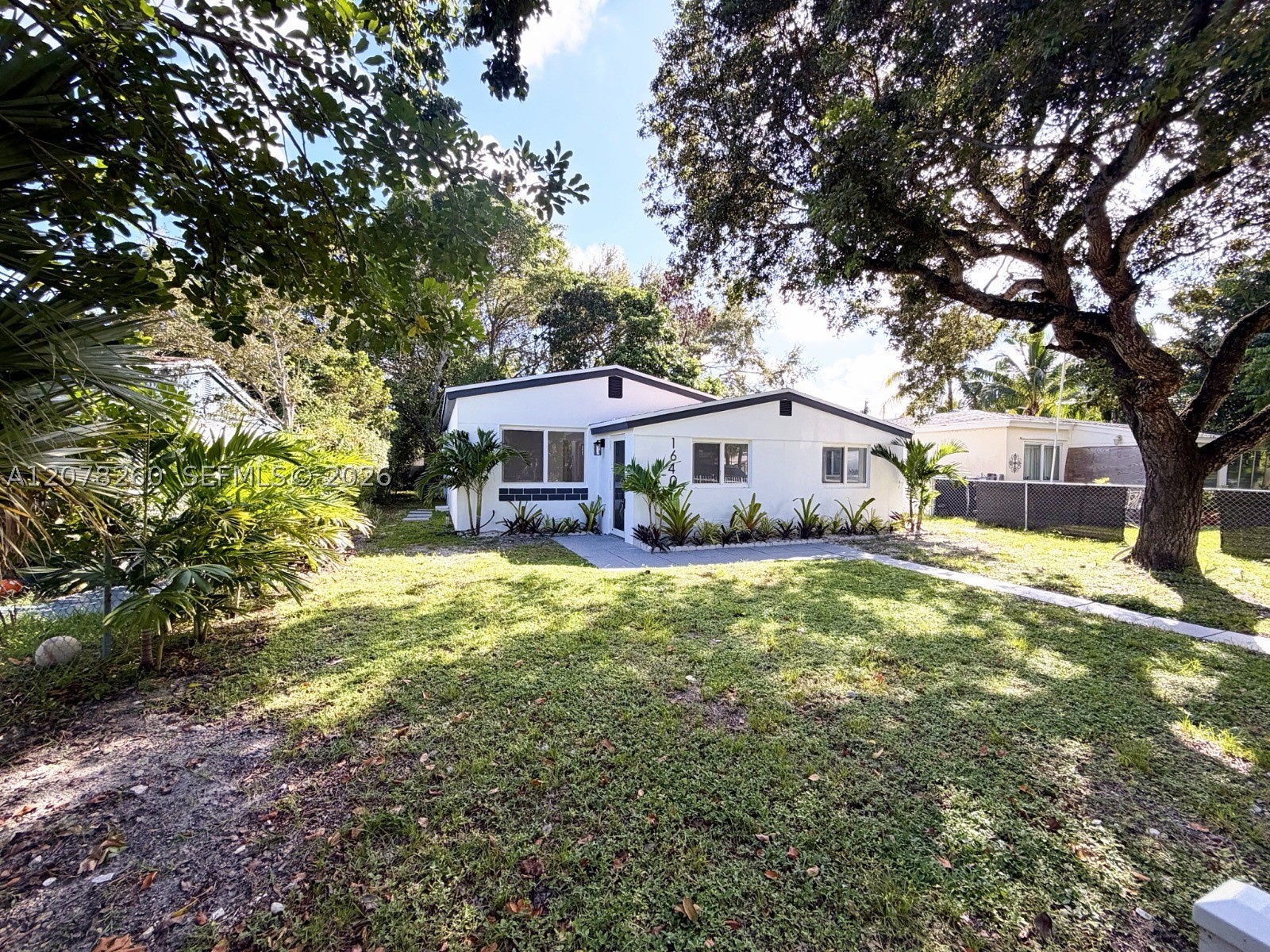 North Miami Beach photo 3