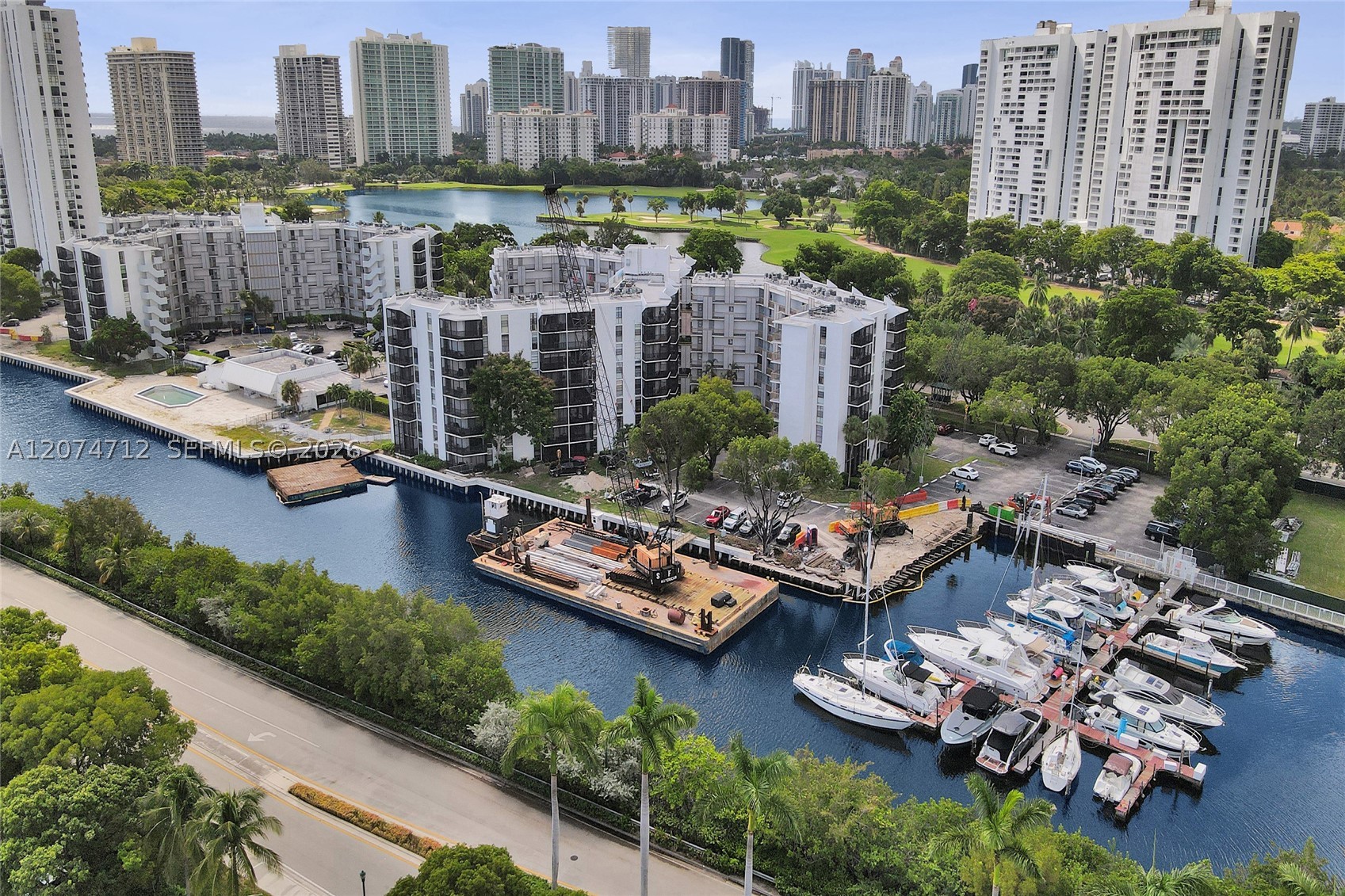Aventura photo 1