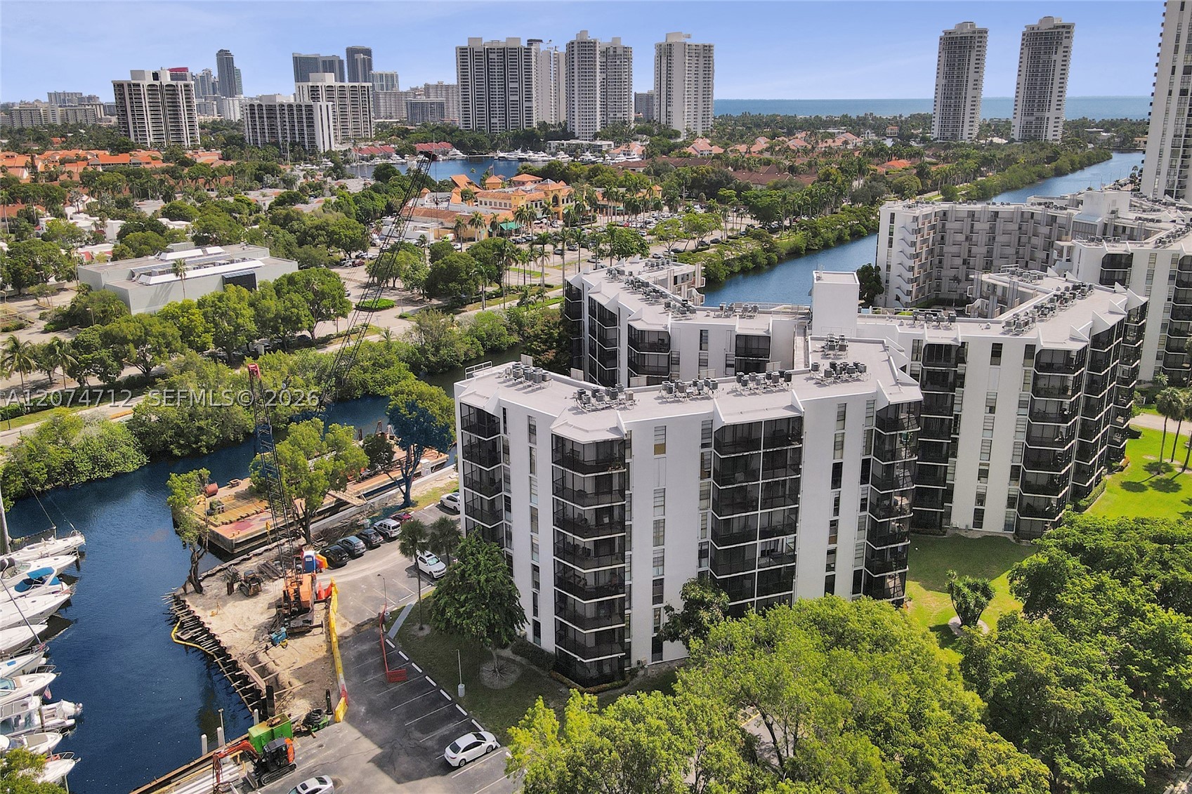 Aventura photo 3