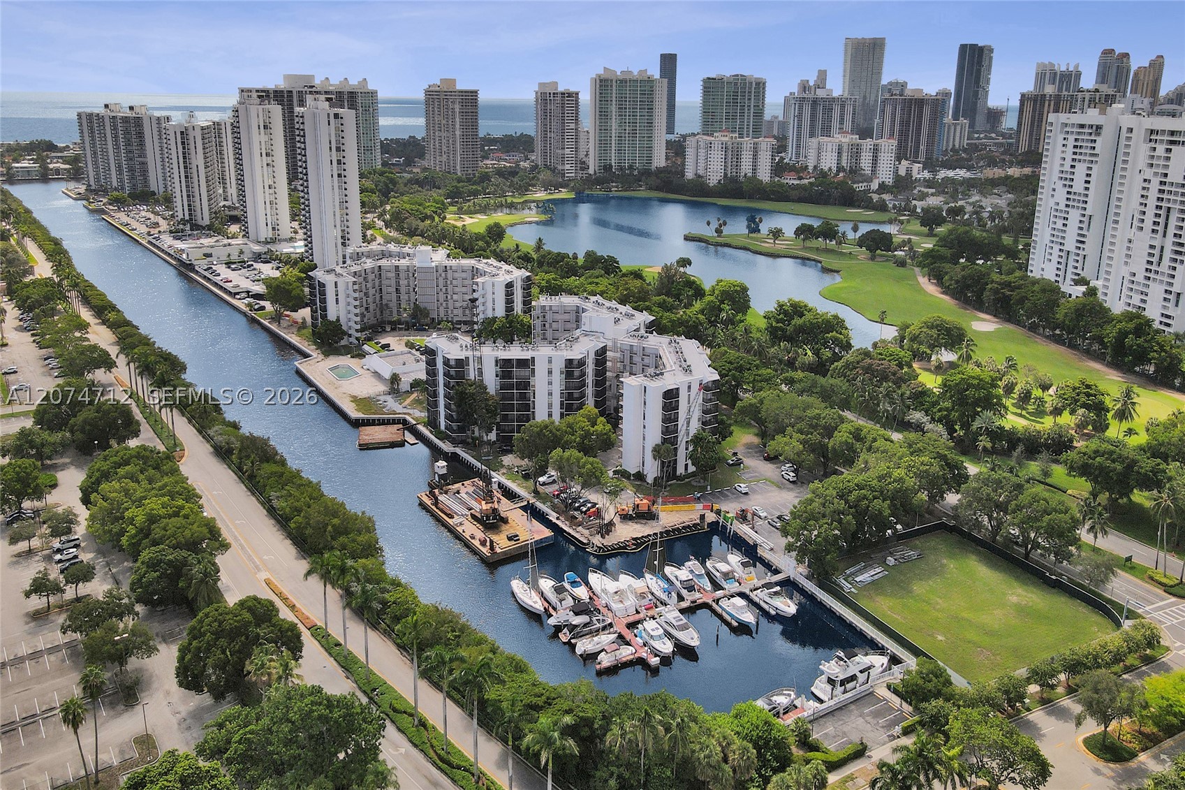 Aventura photo 5