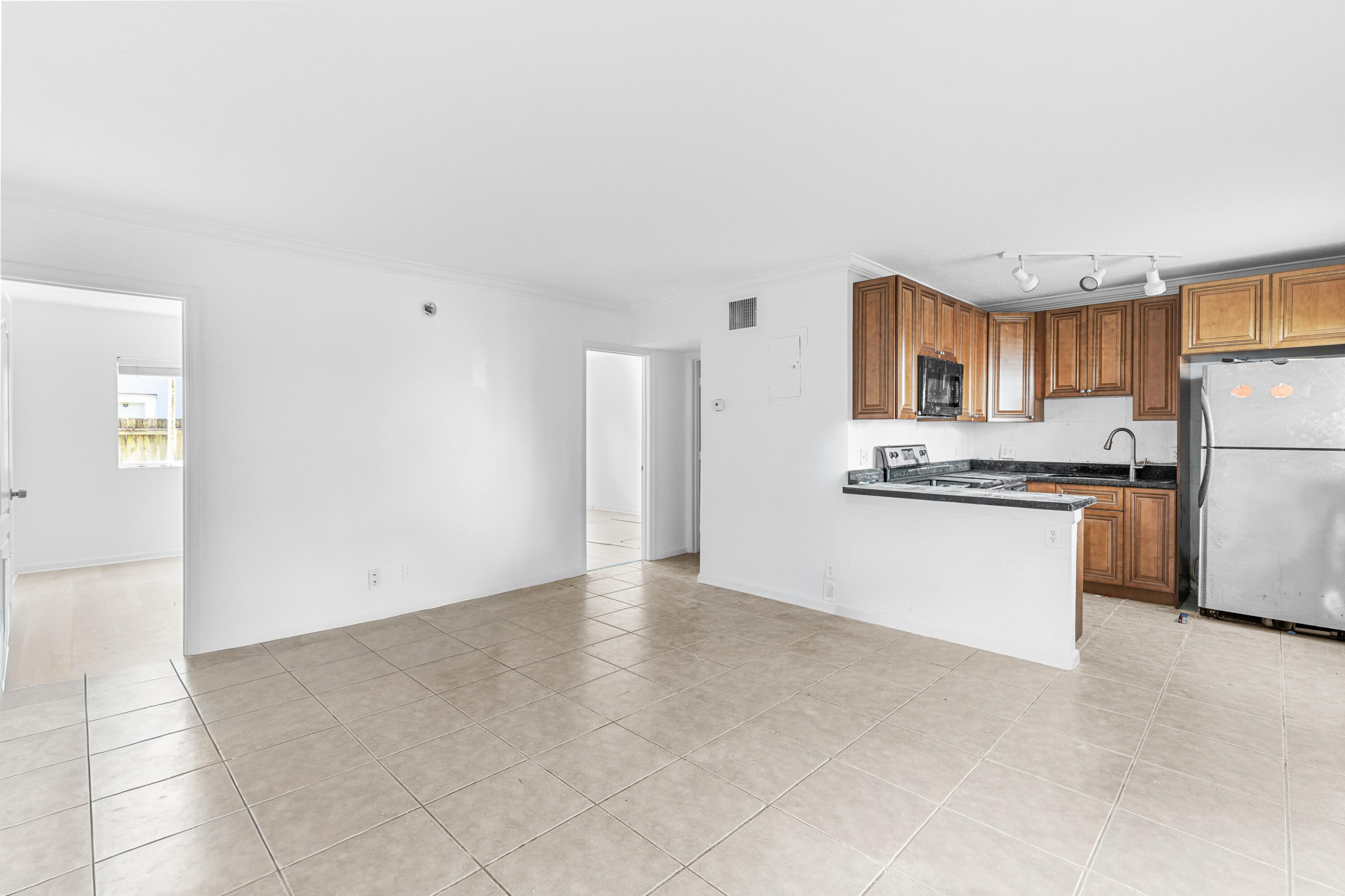 Wilton Manors photo 4