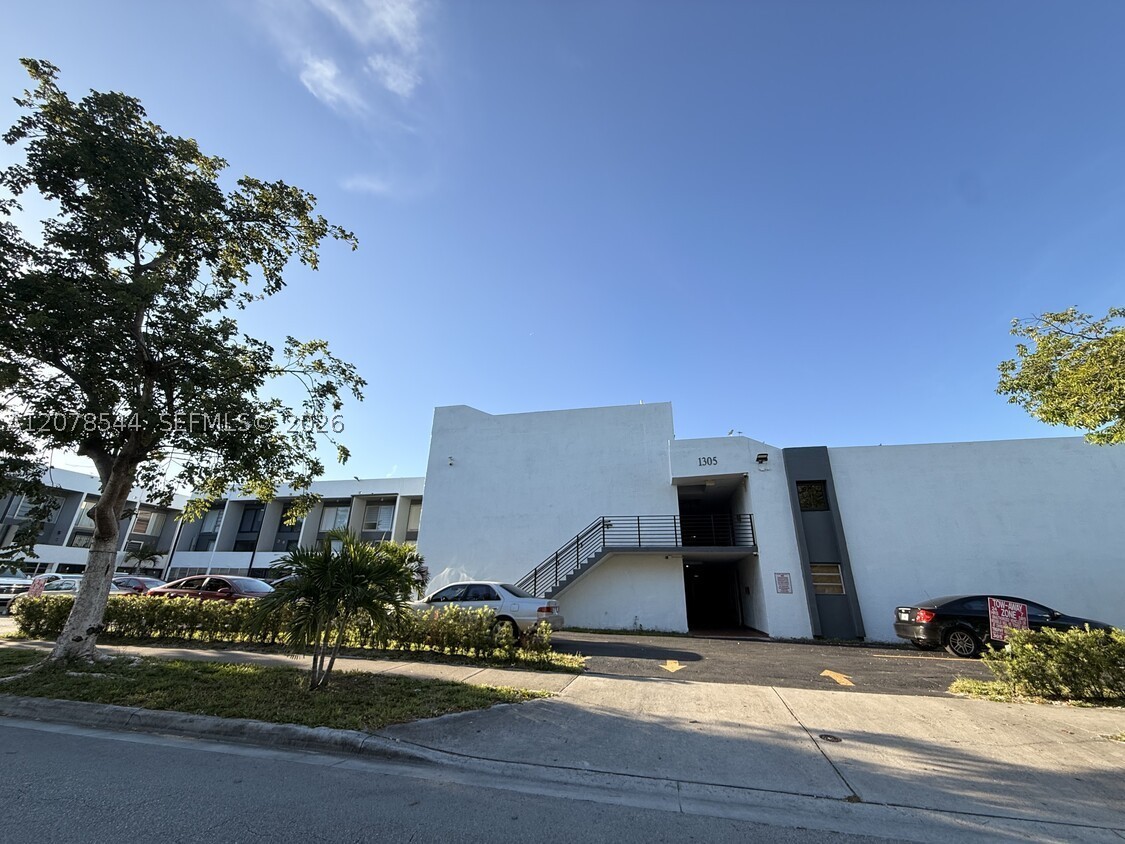 Hialeah photo 1