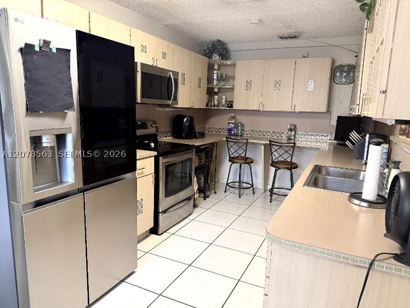 Hialeah photo 5