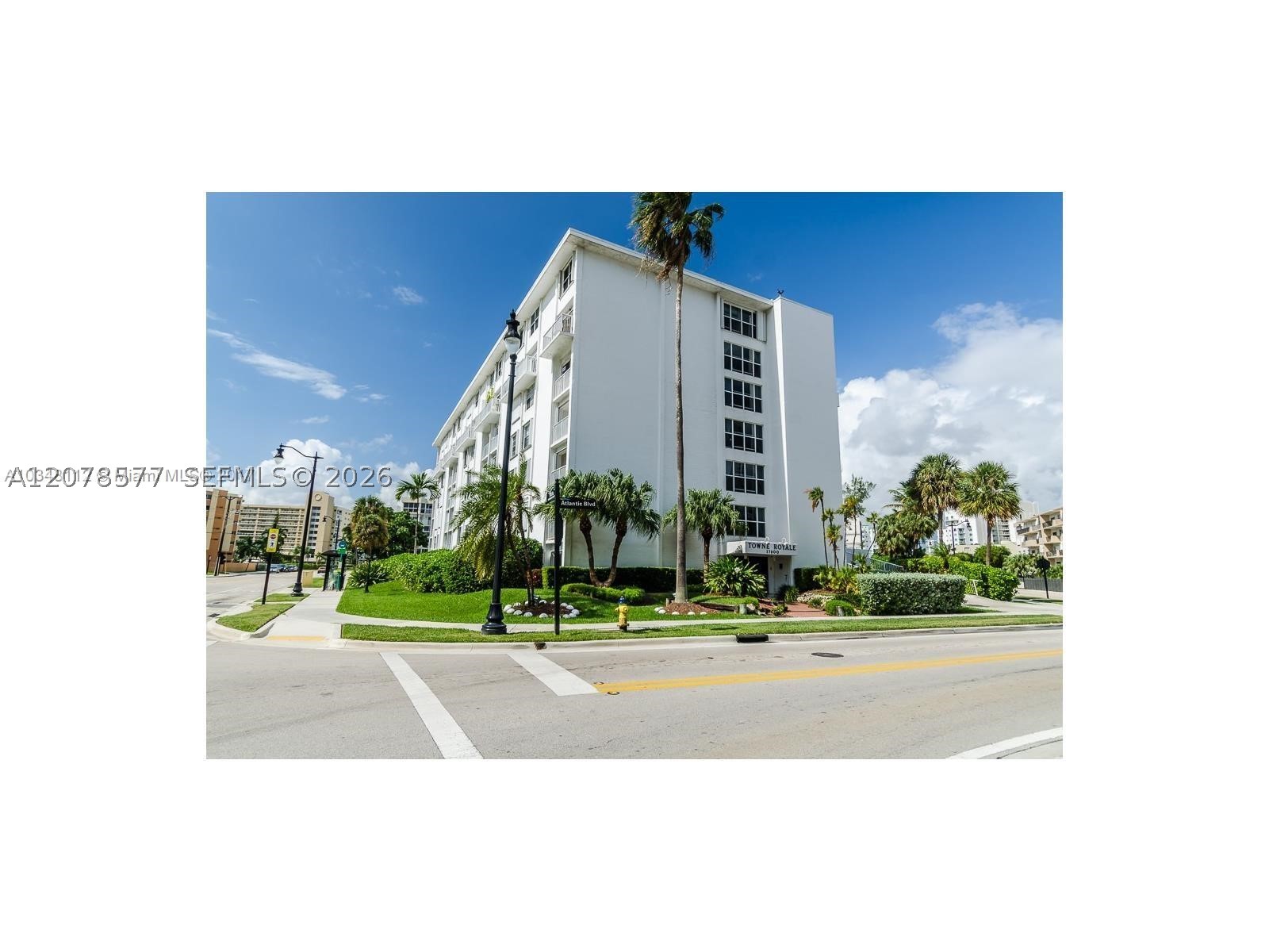 Sunny Isles Beach photo 1